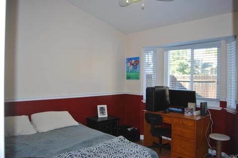 2131 Woolner Ave, Fairfield, CA 94533 photo 9