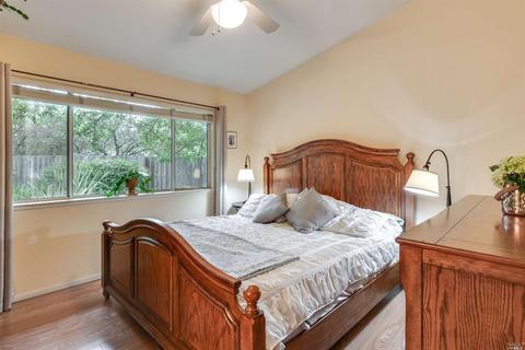 718 Sierra Ct, Windsor, CA 95492 photo 18