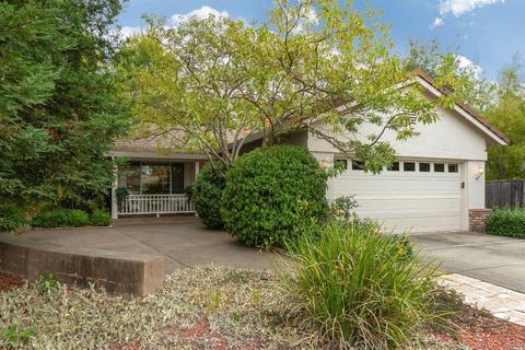 718 Sierra Ct, Windsor, CA 95492 photo 2