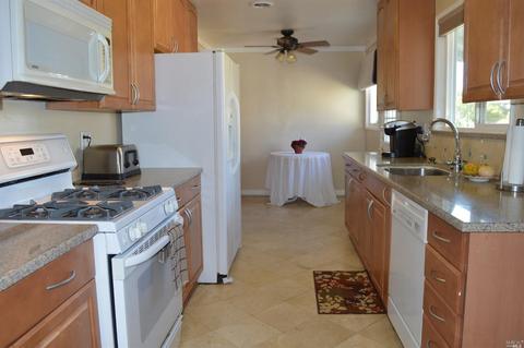115 Fairfax Ct, Vallejo, CA 94591 photo 3