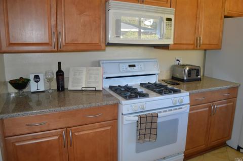 115 Fairfax Ct, Vallejo, CA 94591 photo 6