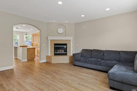 608 Mcginnis Cir, Cotati, CA 94931 photo 4