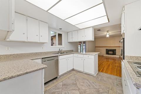 397 Peach Tree Ave, Vacaville, CA 95688 photo 10