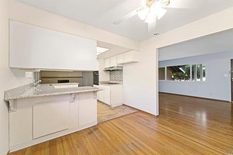 397 Peach Tree Ave, Vacaville, CA 95688 photo 9
