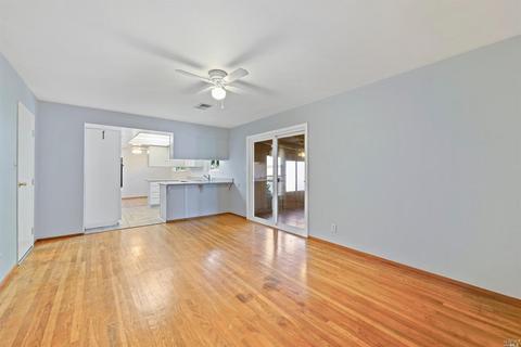 397 Peach Tree Ave, Vacaville, CA 95688 photo 13