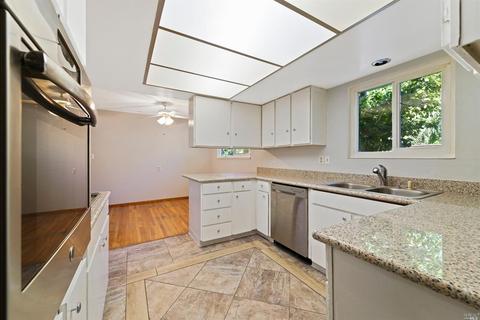 397 Peach Tree Ave, Vacaville, CA 95688 photo 11