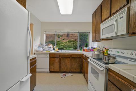 170 Masonic Dr, Vallejo, CA 94591 photo 9