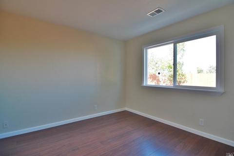 132 E Valley Oak Ln, Vallejo, CA 94591 photo 13