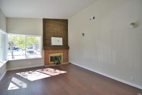 132 E Valley Oak Ln, Vallejo, CA 94591 photo 2