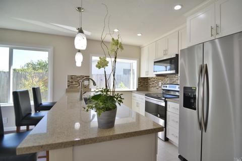 132 E Valley Oak Ln, Vallejo, CA 94591 photo 5