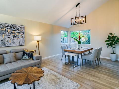 207 Mendelssohn Ct, Cotati, CA 94931 photo 3