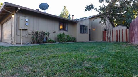 977 Justin Way, Dixon, CA 95620 photo 3