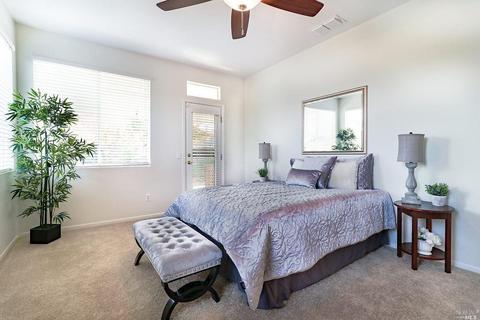 379 Bartlett Ln, Vacaville, CA 95687 photo 9