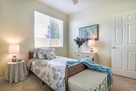 379 Bartlett Ln, Vacaville, CA 95687 photo 12