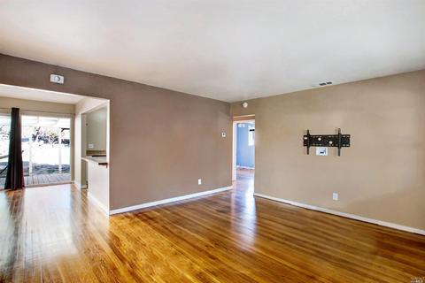 646 Henry St, Vallejo, CA 94591 photo 6