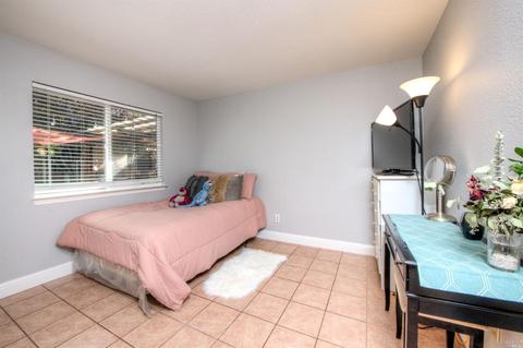 1648 Sarkesian Dr, Petaluma, CA 94954 photo 21
