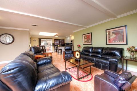1648 Sarkesian Dr, Petaluma, CA 94954 photo 6