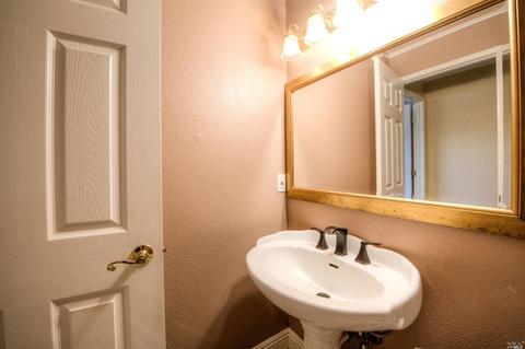 1648 Sarkesian Dr, Petaluma, CA 94954 photo 19