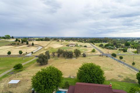 3941 Skyhawk Ln, Vacaville, CA 95688 photo 8