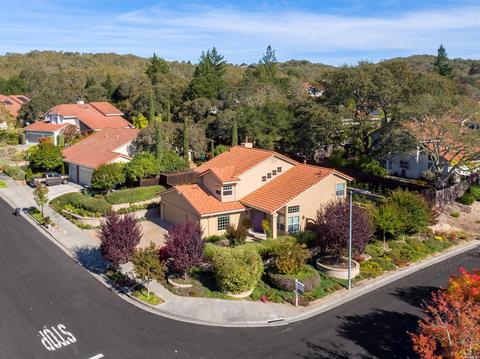 9600 Montez Ct, Windsor, CA 95492 photo 2