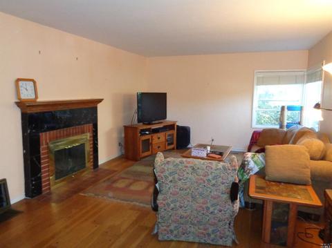 215 Fleming Ave, Vallejo, CA 94590 photo 4
