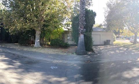 398 Warren Dr, Ukiah, CA 95482 photo 1