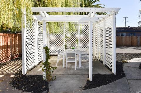 1670 E St, Napa, CA 94559 photo 32