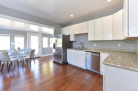 1670 E St, Napa, CA 94559 photo 14