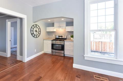 1670 E St, Napa, CA 94559 photo 17