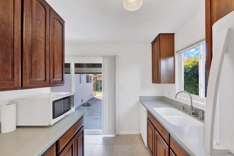 307 E Wyoming St, Fairfield, CA 94533 photo 10