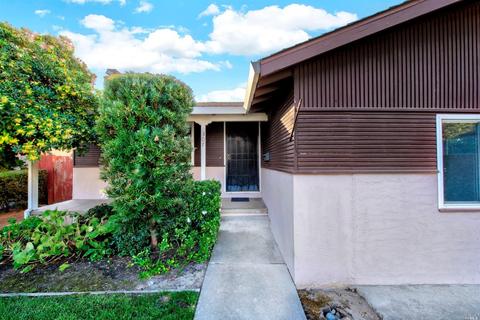 307 E Wyoming St, Fairfield, CA 94533 photo 3