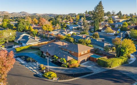 211 Franciscan Dr, Vallejo, CA 94589 photo 2