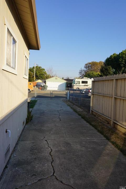 685 Annette Ave, Vallejo, CA 94591 photo 16