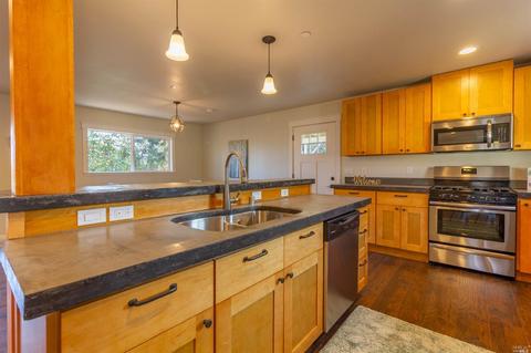 471 Mill St, Willits, CA 95490 photo 4
