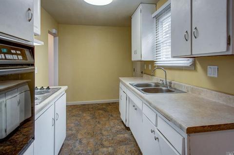 2901 Estates Ave, Pinole, CA 94564 photo 4
