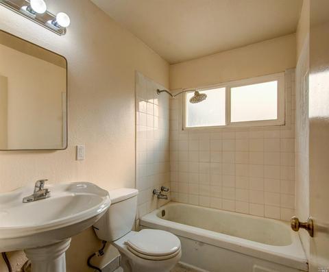 2901 Estates Ave, Pinole, CA 94564 photo 8