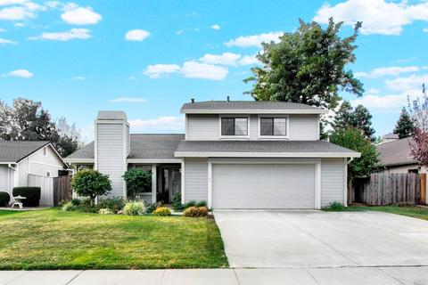 618 Hawk Dr, Vacaville, CA 95687 photo 2