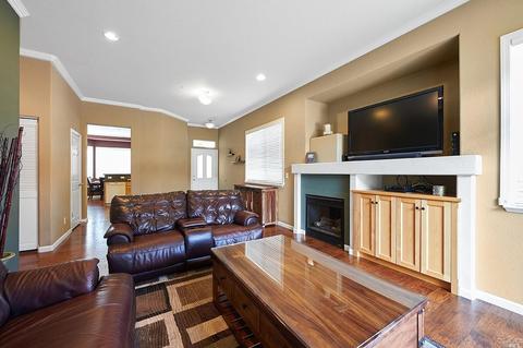 8044 Leno Dr, Windsor, CA 95492 photo 6