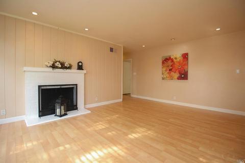 1758 York St, Fairfield, CA 94533 photo 7