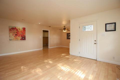 1758 York St, Fairfield, CA 94533 photo 8