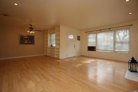 1758 York St, Fairfield, CA 94533 photo 9