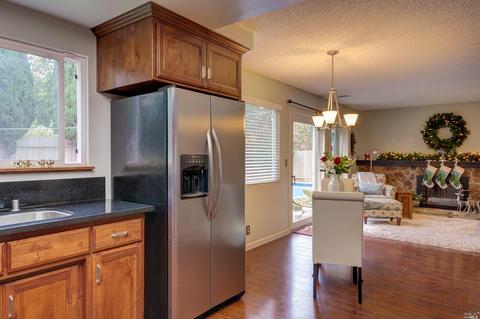 142 Limestone Dr, Vallejo, CA 94589 photo 11