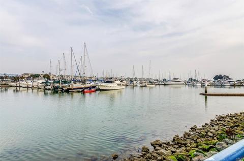 334 E 2nd St, Benicia, CA 94510 photo 4