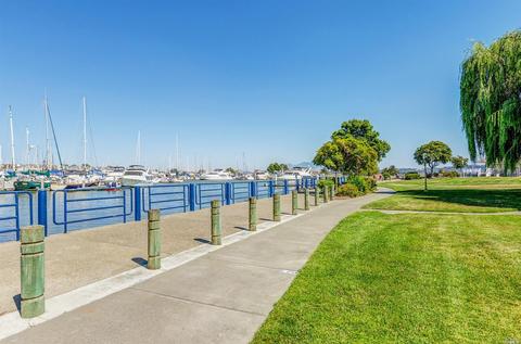 334 E 2nd St, Benicia, CA 94510 photo 3