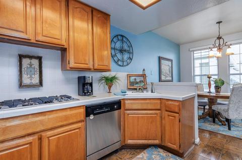 334 E 2nd St, Benicia, CA 94510 photo 14