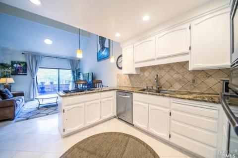 9265 Lakewood Dr, Windsor, CA 95492 photo 4