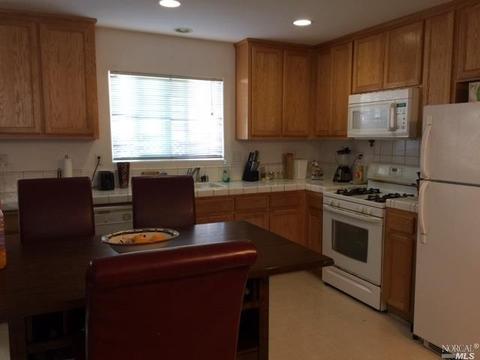 1427 Pike St, Vallejo, CA 94590 photo 3