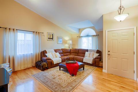 7861 Dove Ln, Windsor, CA 95492 photo 4