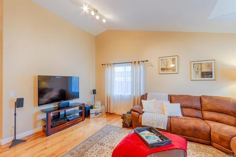 7861 Dove Ln, Windsor, CA 95492 photo 3