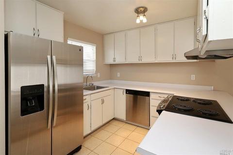 8238 Windmill Farms Dr, Cotati, CA 94931 photo 5